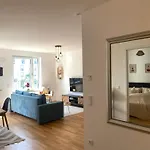 Am Flughafen, Glasfaser-internet, Waschmaschine Apartamento *