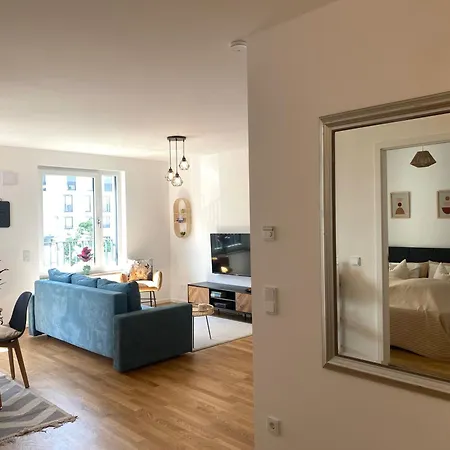 Am Flughafen, Glasfaser-internet, Waschmaschine Apartment *