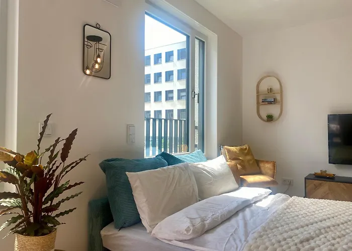 Am Flughafen, Glasfaser-internet, Waschmaschine * 쇼네펠드